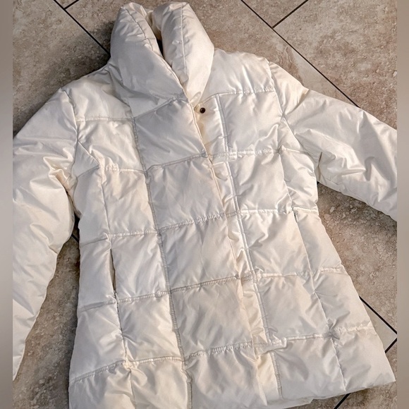 Steve Madden Small Winter White Puffer Jacket - Picture 3 of 17